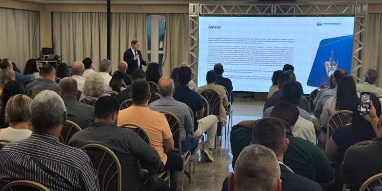 Petrobras anuncia investimentos de 23 bilhões de dólares na Bacia de Campos em encontro da Rede Petro-BC