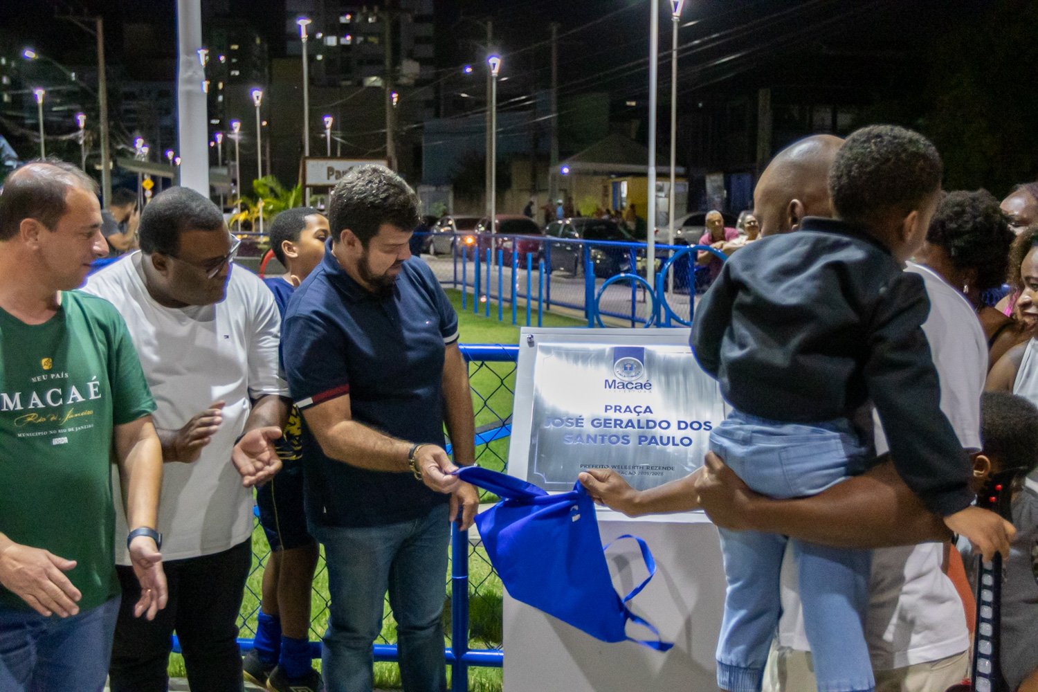 Prefeitura de Macaé inaugura praça no bairro Sol y Mar