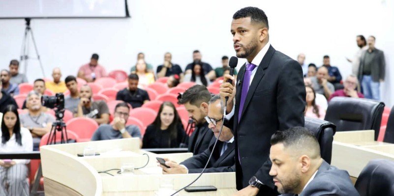 Vereadores voltam a criticar serviços de Enel em Macaé e estudam medidas mais enérgicas