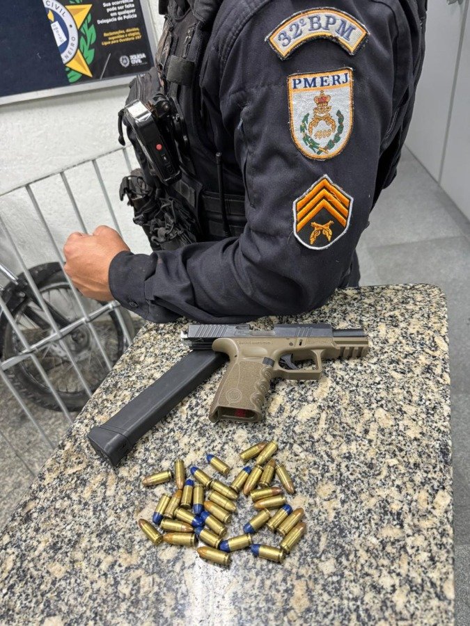Homem é preso com pistola no Lagomar em Macaé