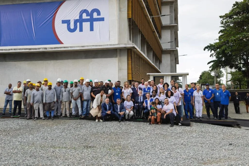 Lula inaugura nova sede da UFF em Campos dos Goytacazes