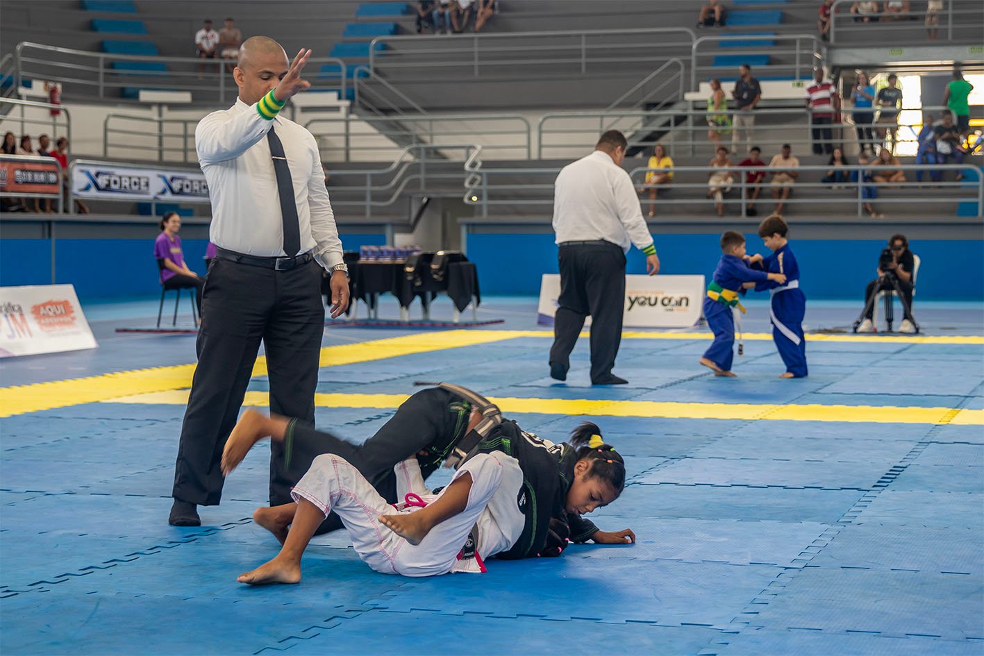 Final de semana esportivo em Macaé com futebol, jiu-jitsu, corrida e ciclismo