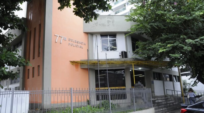 Mãe é presa em Niterói acusada de matar bebê de 4 meses