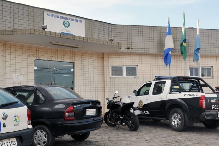 Homem morre após ser atropelado por veículo em alta velocidade na Linha Azul em Macaé